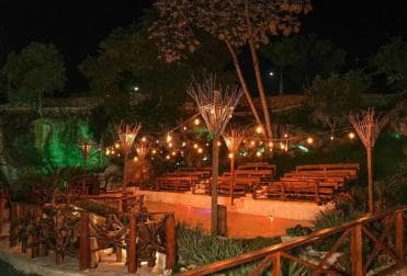 Punta Cana: Buggy Tour with Cenote Swim and Dinner ā Guided tour and outdoor activity